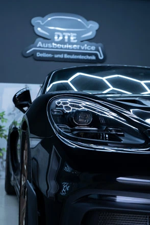 Dellentechniker entfernt Delle in Korntal Münchingen